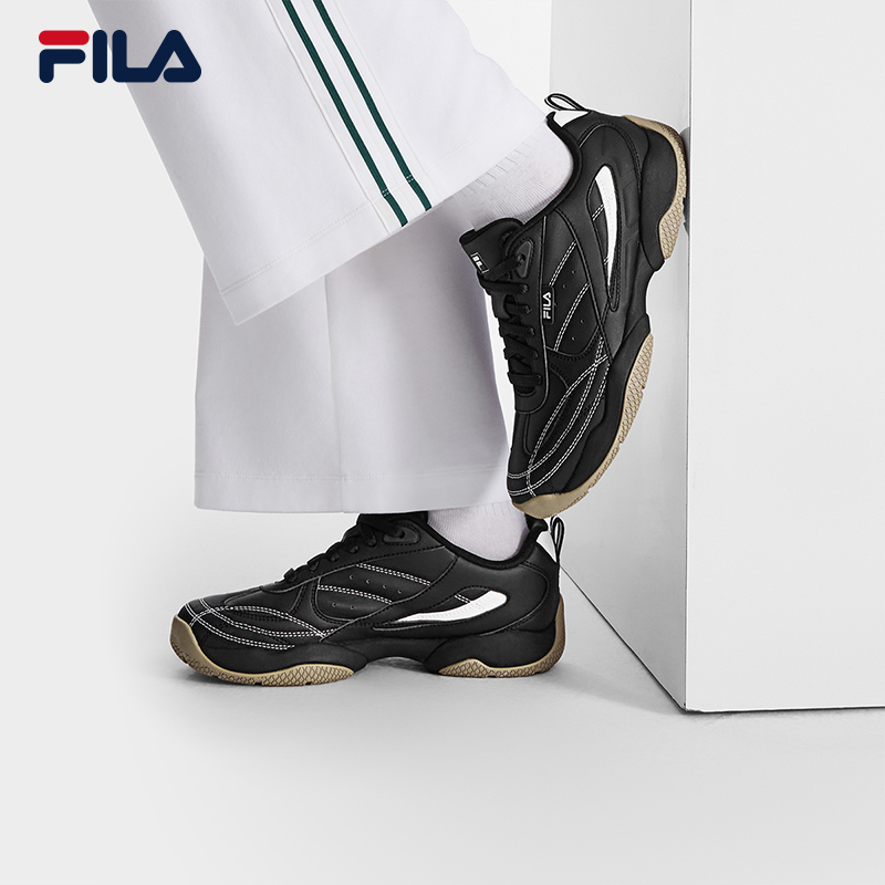 FILA CORE MODERNO FILA FOUNTAIN Women Sneakers (Black/Pink)