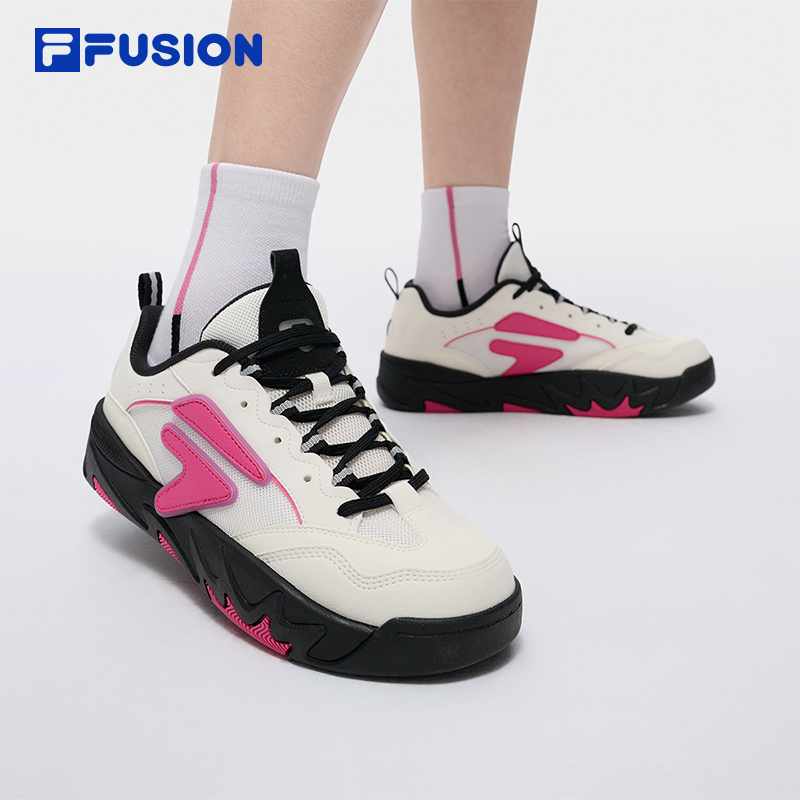 FILA FUSION SKATEBOARDING FILA FUSION NOLLIE II Women Skate Shoes (White/Silver)
