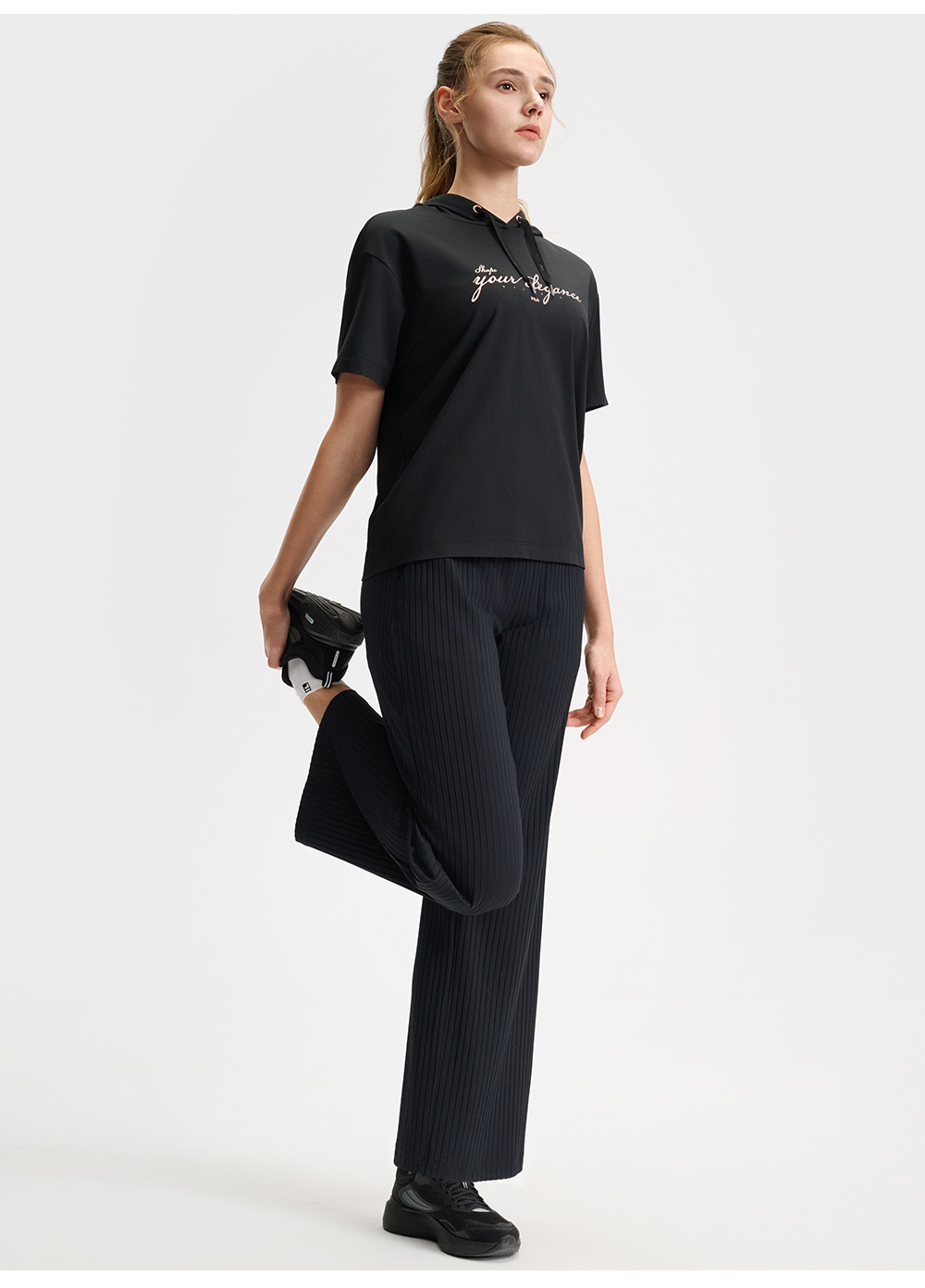 FILA CORE ATHLETICS FILA-FIT ARTE ELEGANTE Women Short Sleeve Top with Hood (Black)