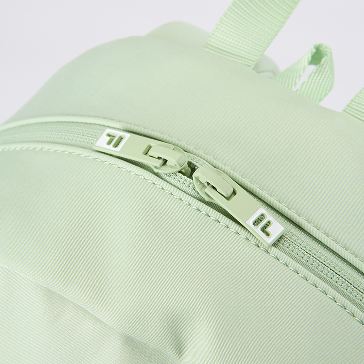 FILA KIDS CROSS OVER X SEUNGYOUN KIM Girls Backpack