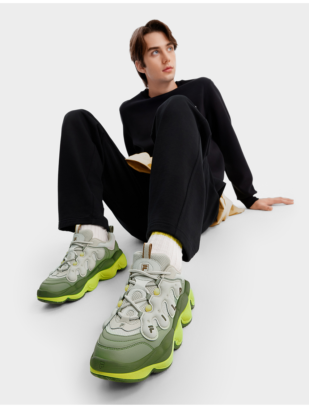 FILA CORE FASHION PEASE Men Sneakers (Yellow / Black / White / Sand)