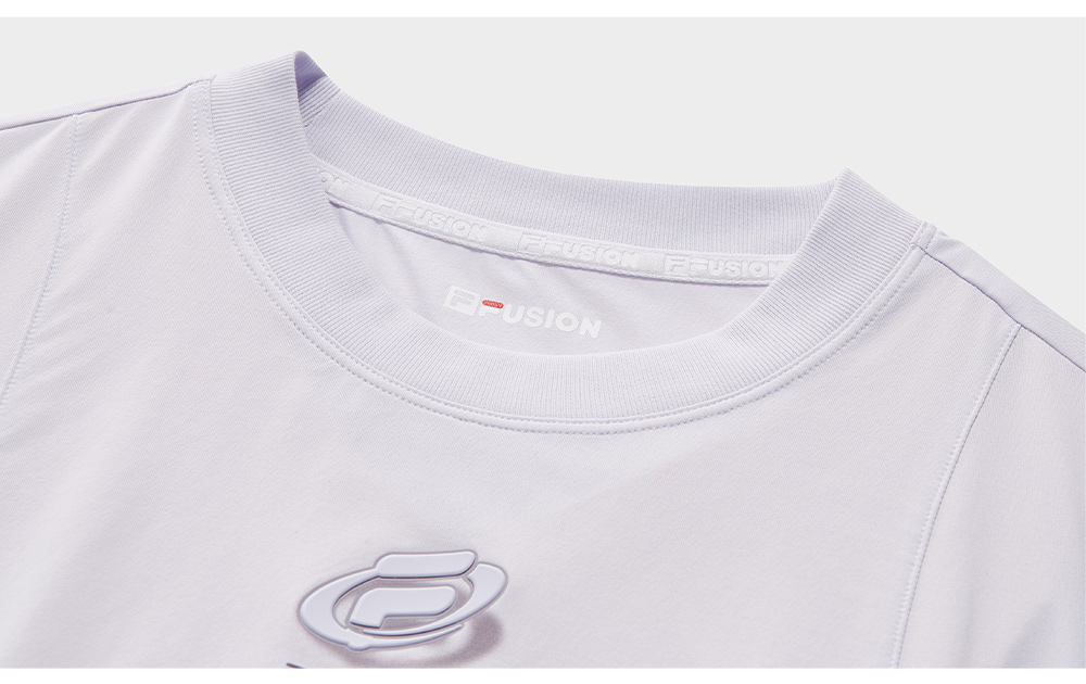 FILA FUSION INLINE URBAN TECH VR IN VIRTUAL REALITY Women Short Sleeves T-Shirt (Violet / White)