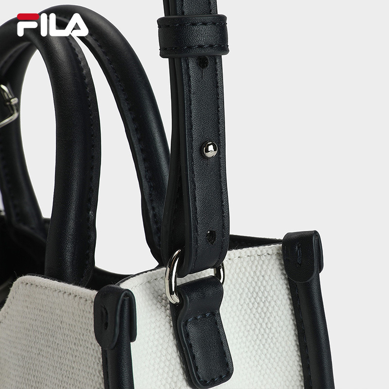 【Yangmi】 FILA CORE WHITE LINE HERITAGE Women's Crossbody Bag in White