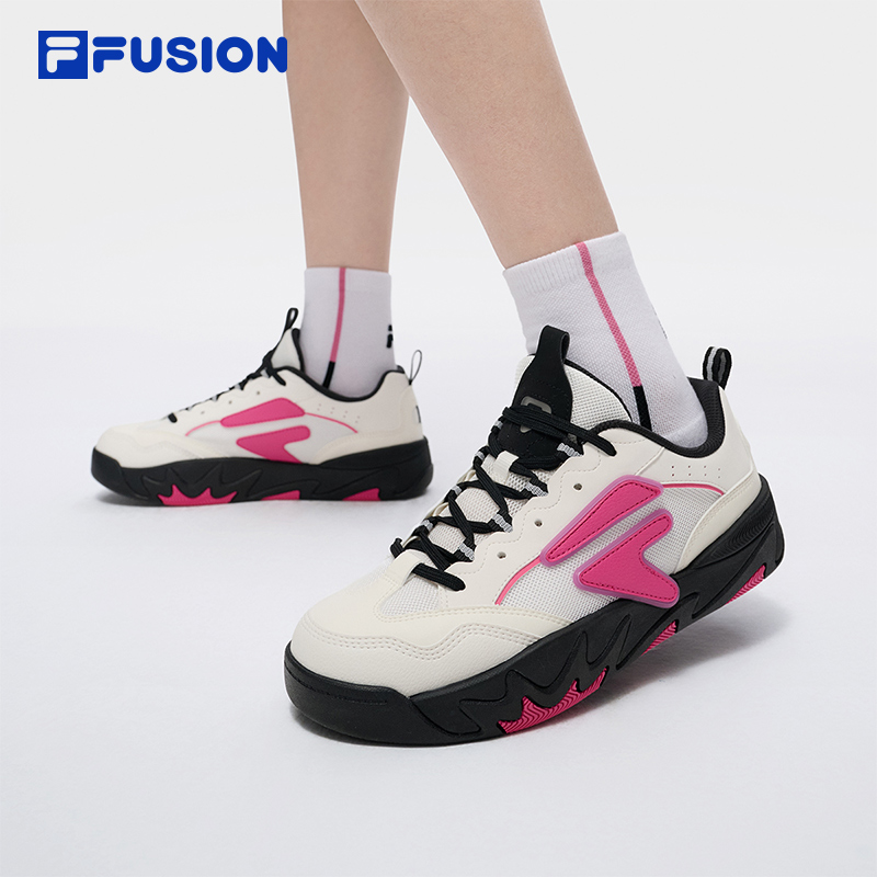 FILA FUSION SKATEBOARDING FILA FUSION NOLLIE II Women Skate Shoes (White/Silver)