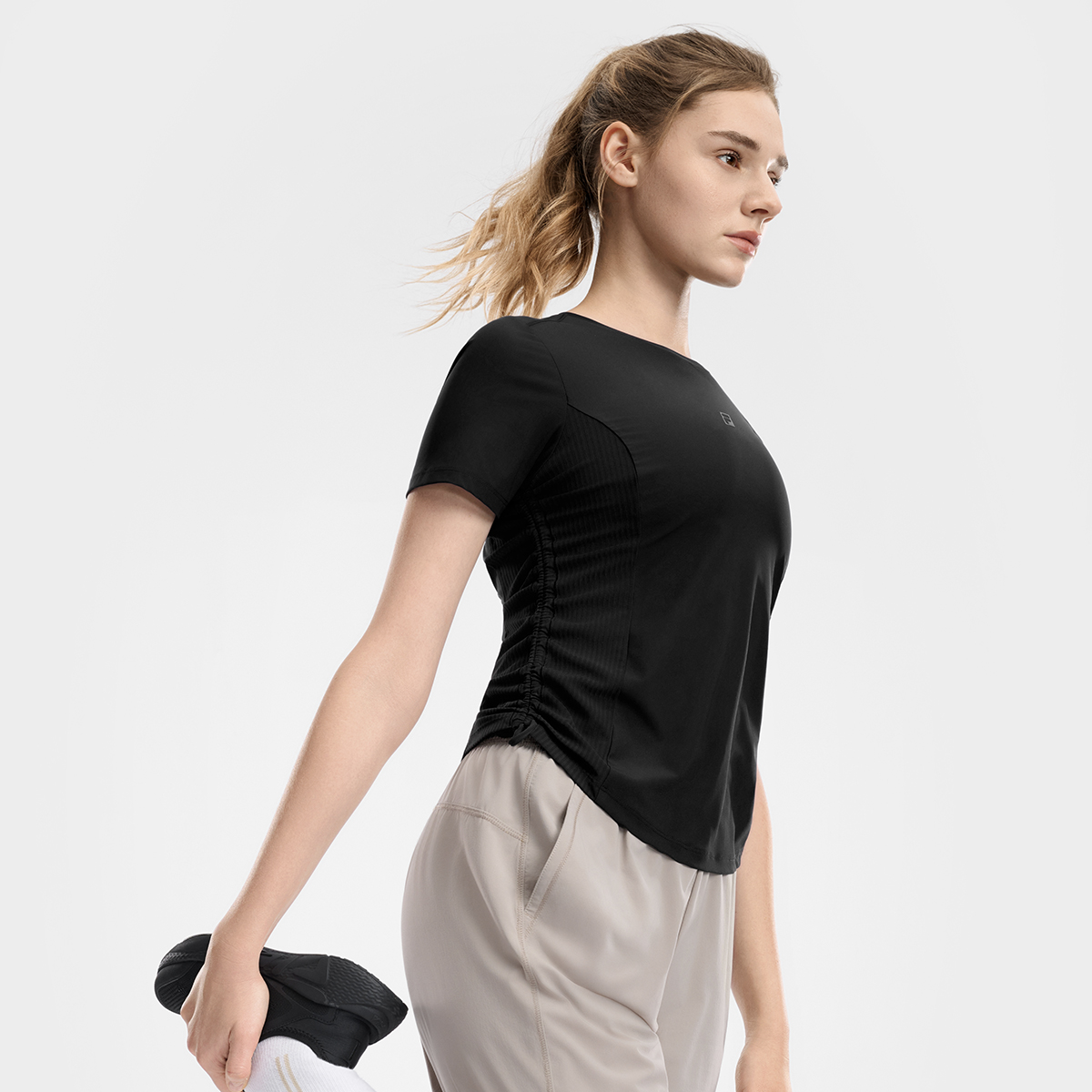 FILA WOMEN'S FITNESS Knitted Short Sleeve Top