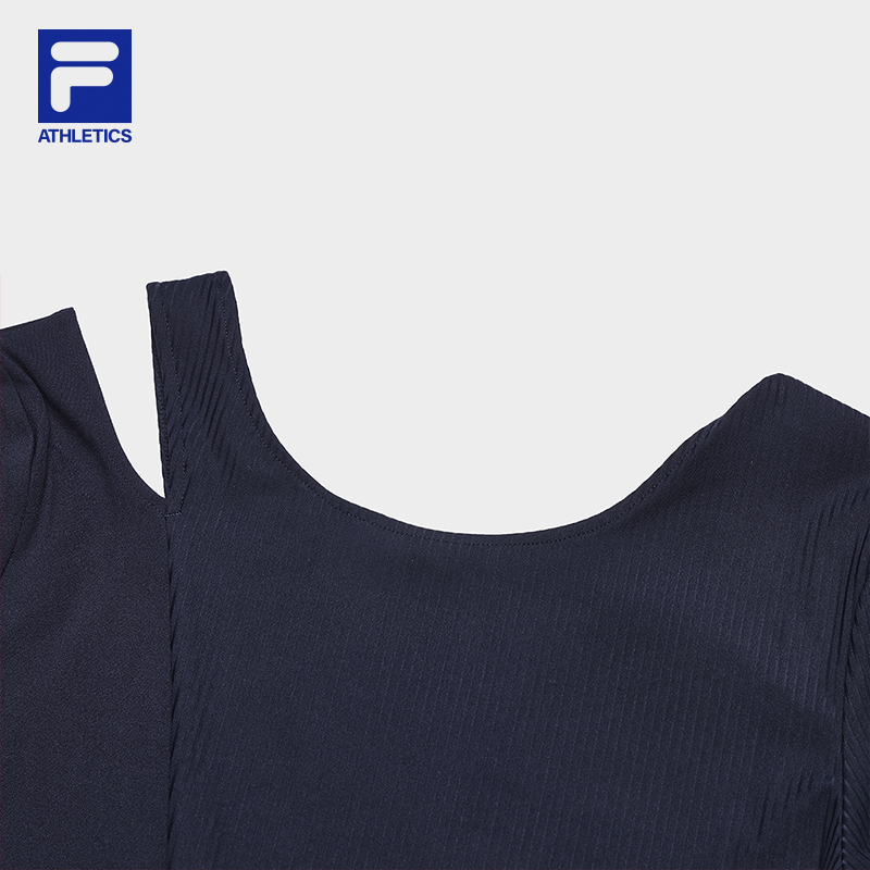FILA CORE ATHLETICS FITNESS Women Short Sleeve T-shirt in Navy