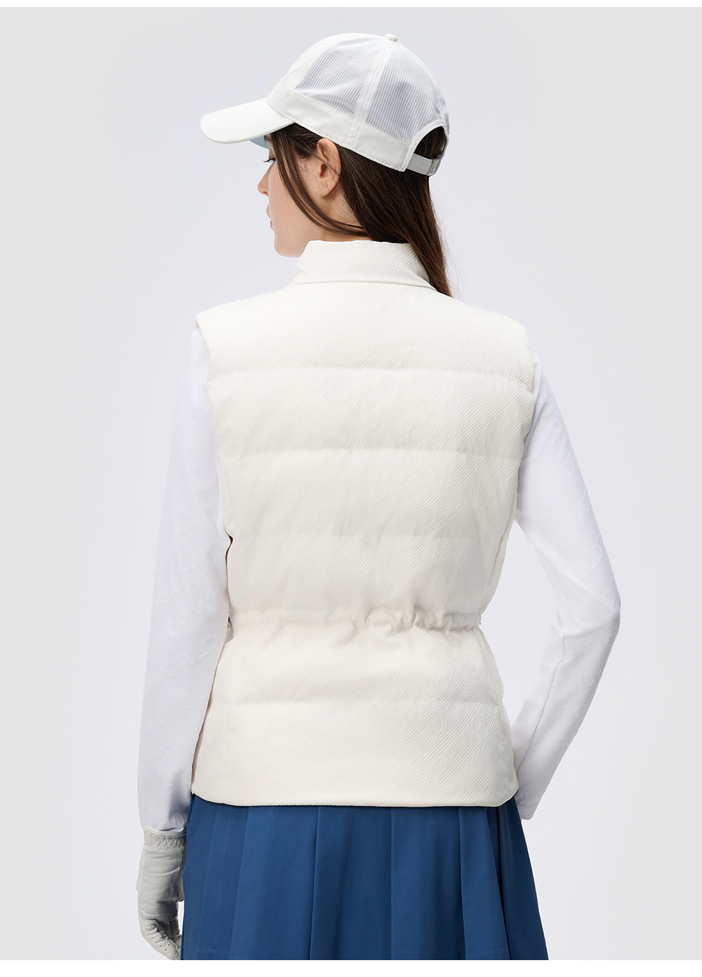 FILA CORE ATHLETICS GOLF DP WORLD TOUR MONOGRAM STRIPE Women Down Jacket Vest (White)