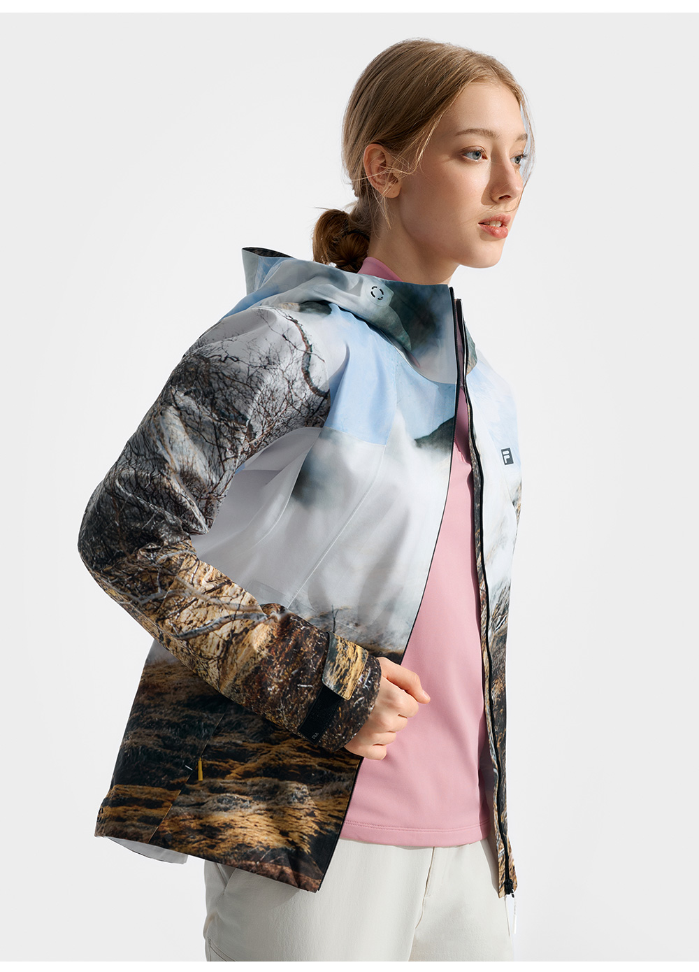 FILA CORE ATHLETICS EXPLORE X BBC EARTH PATHWAYS OF WONDER Women Woven Jacket (Full Print)