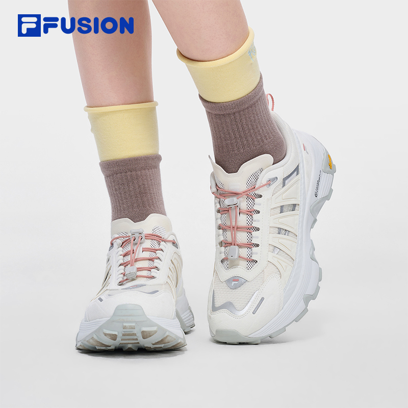 FILA FUSION Women URBAN TECH COMO Y WHITE