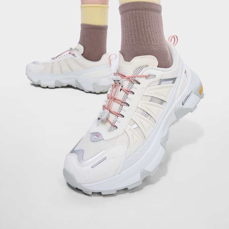 FILA FUSION Women URBAN TECH COMO Y WHITE