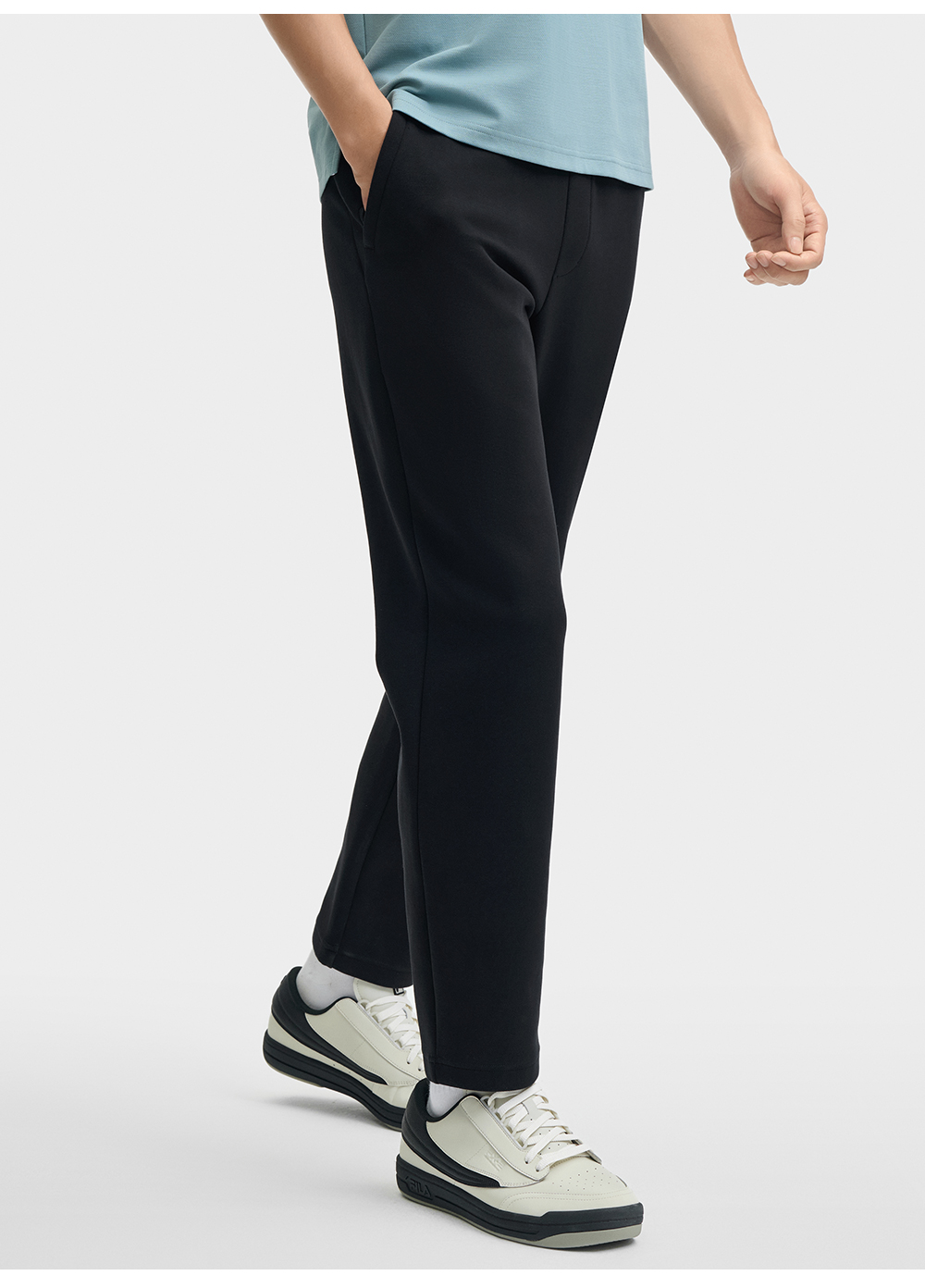 FILA CORE LIFESTYLE WHITE ORTISEI Men Knit Pants (Black)