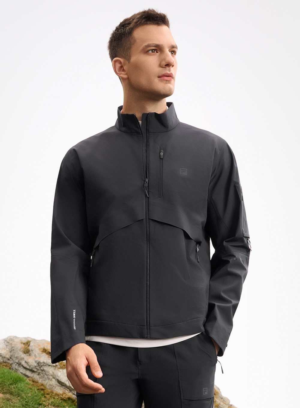 FILA CORE ATHLETICS EXPLORE X DUNHUANG MUSEUM Men Woven Jacket (Black)