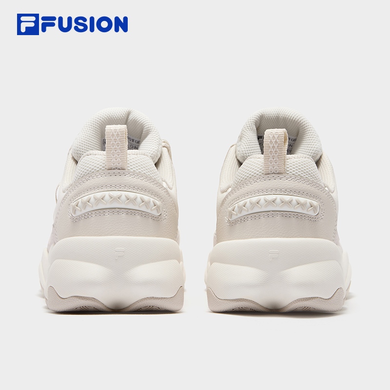 FILA FUSION WATERBEAR Women Sneakers (Black/White)