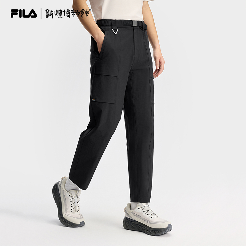 FILA CORE ATHLETICS EXPLORE X DUNHUANG MUSEUM Men Woven Pants (Black)