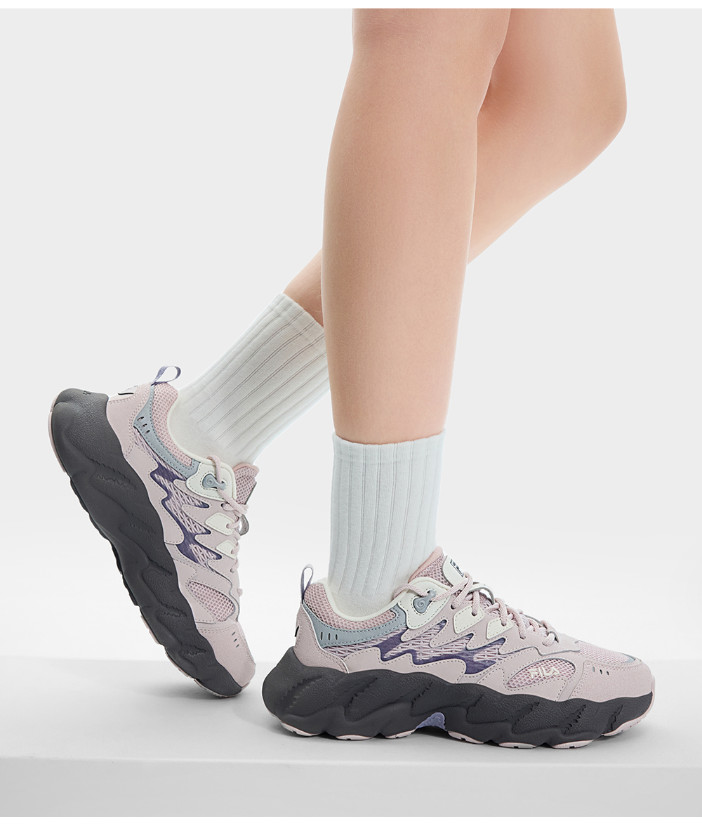 FILA CORE FASHION FERN 2 SO Women Sneakers (Grey / Light Pink)