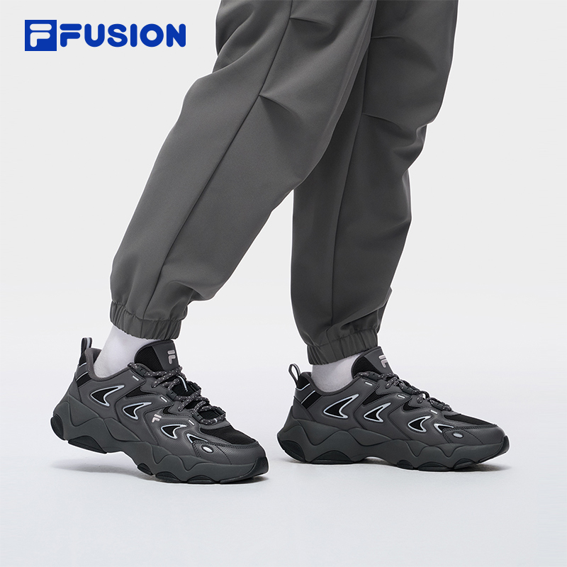 FILA FUSION SNEAKERS COMET II Men Sneakers (Black/White)