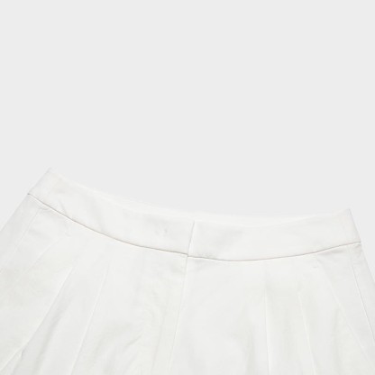FILA CORE LIFESTYLE WHITE SPORTY & LUXURIOUS Women Woven Shorts (White)