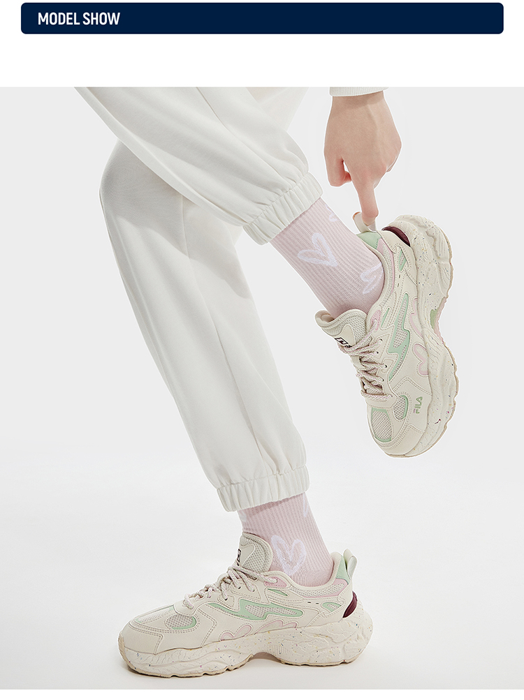 [ Valentine's Day ] FILA CORE FERN V-DAY FASHION MODERNO Womens Sneakers in Pink