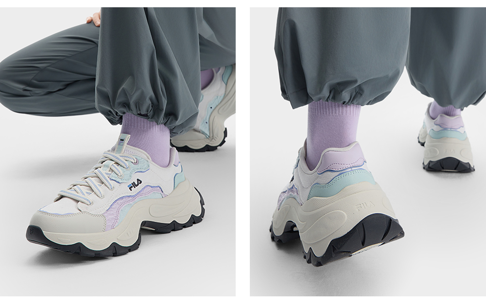FILA CORE FASHION SOFIA 4 Women Canvas Shoes (Black/ Grey)