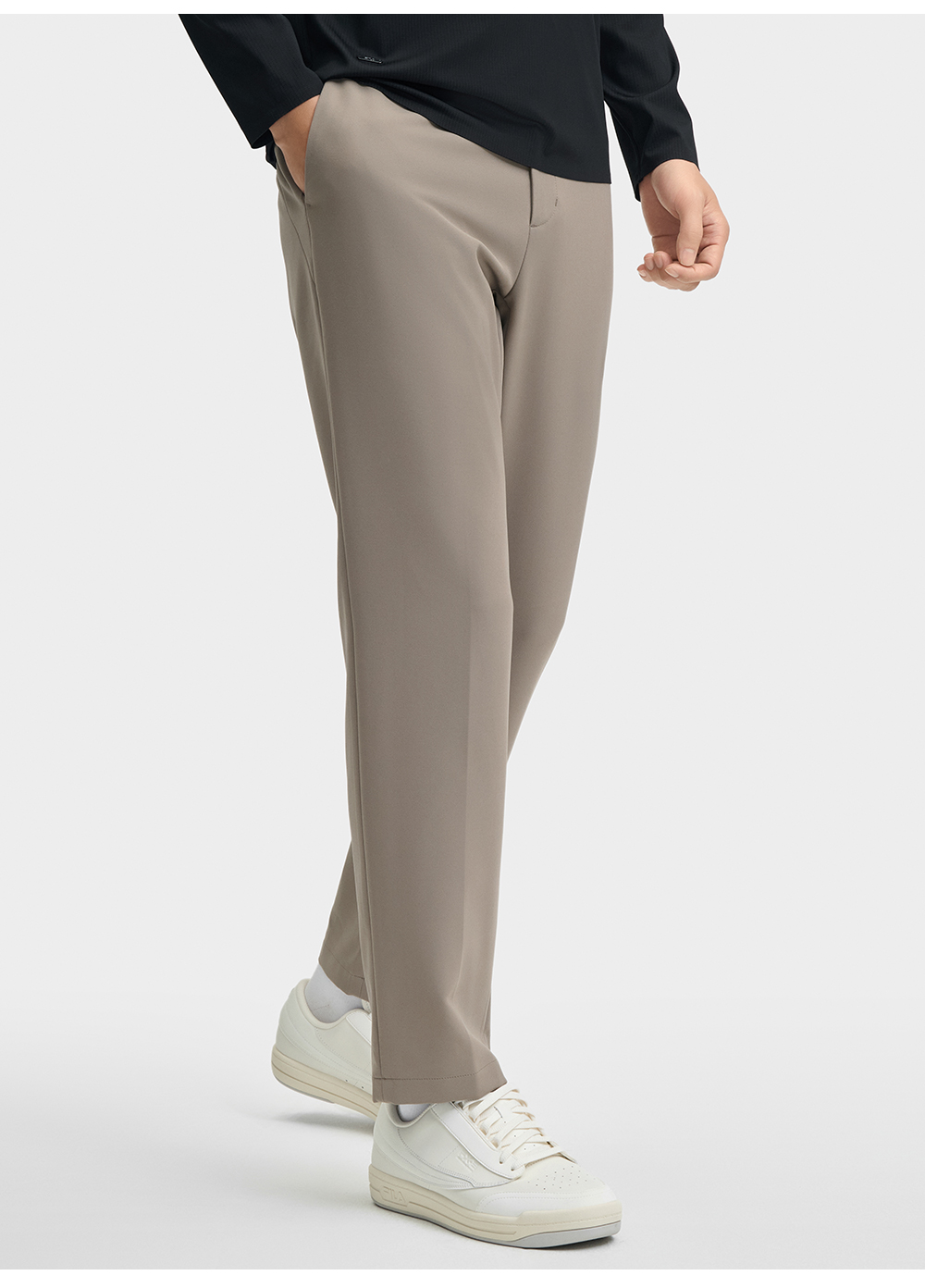 FILA CORE LIFESTYLE BLUE CHEVAL BLANC COURCHEVEL Men Woven Pants (Matcha Khaki)