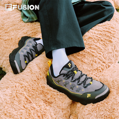FILA FUSION WATERBEAR Men Sneakers (Cream/Grey)