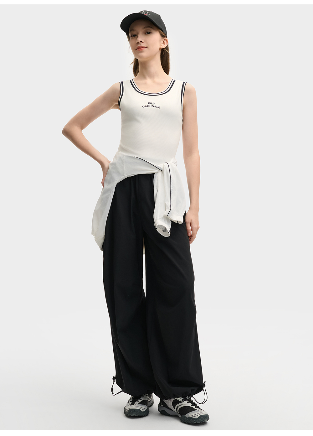 FILA CORE LIFESTYLE ORIGINALE DREAMS ON THE COURT Women Knitted Sleeveless Top (Black / White)