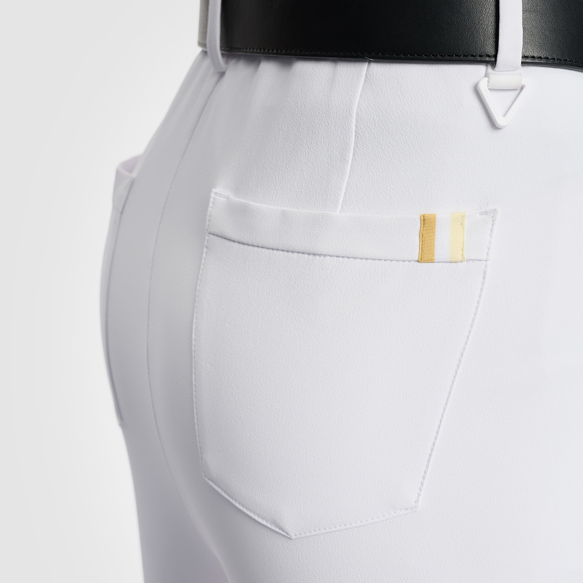 FILA CORE ATHLETICS GOLF ELITE GOLF CLUB Women Woven Pants (White)