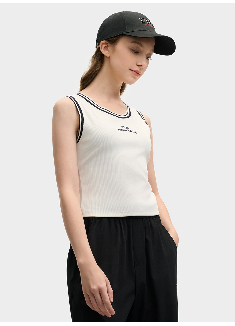 FILA CORE LIFESTYLE ORIGINALE DREAMS ON THE COURT Women Knitted Sleeveless Top (Black / White)