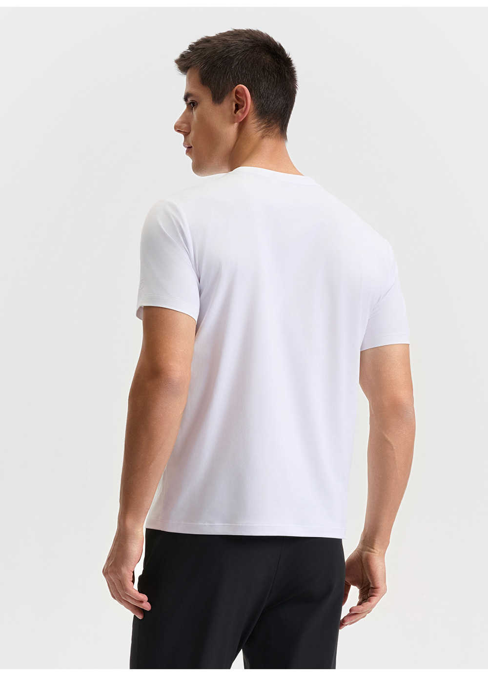FILA CORE ATHLETICS FITNESS MEN ARTE ELEGANTE Men Short Sleeves T-Shirt (Orange / White)