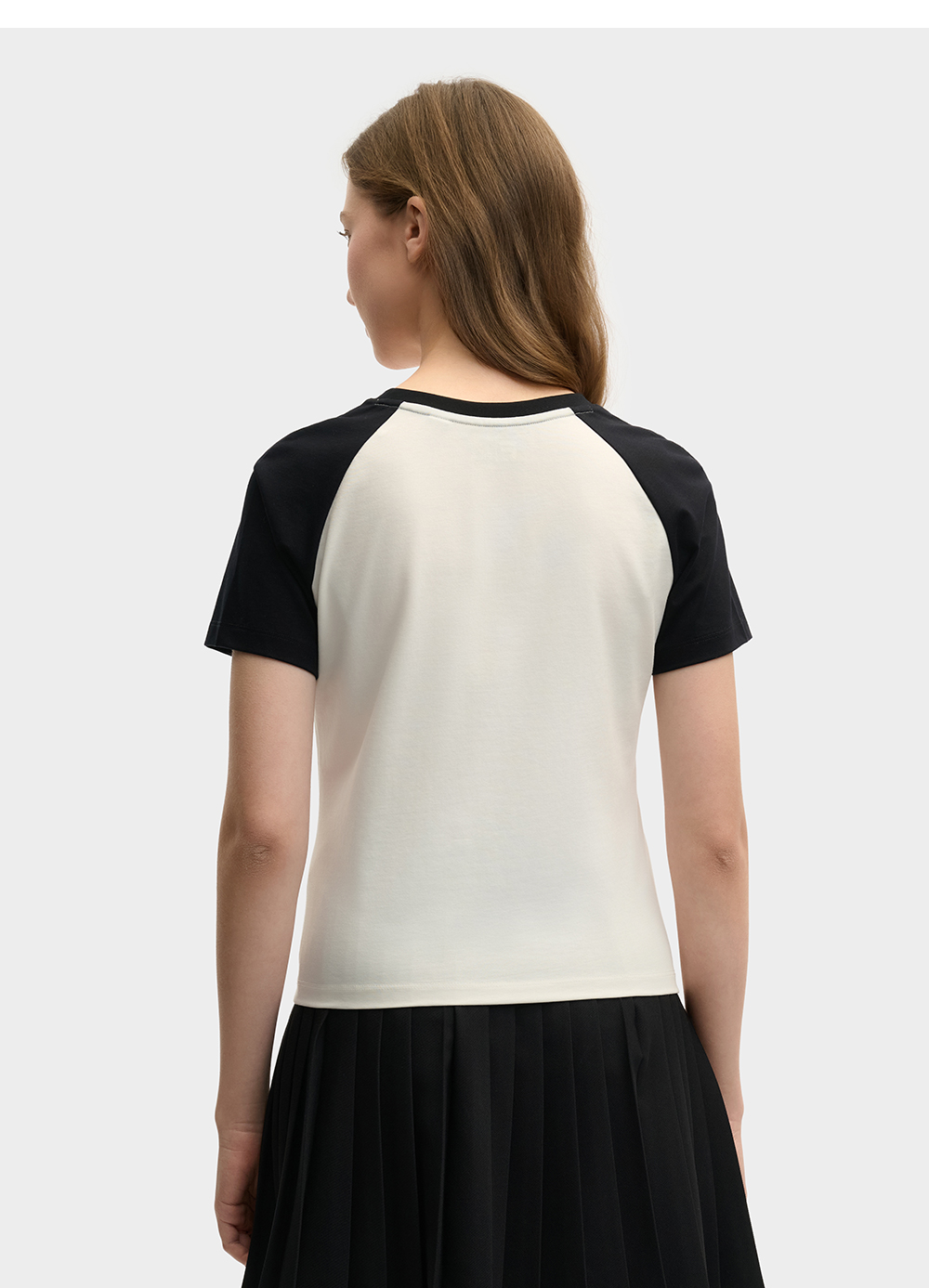 FILA CORE LIFESTYLE ORIGINALE DREAMS ON THE COURT Women Short Sleeves T-Shirt (White)