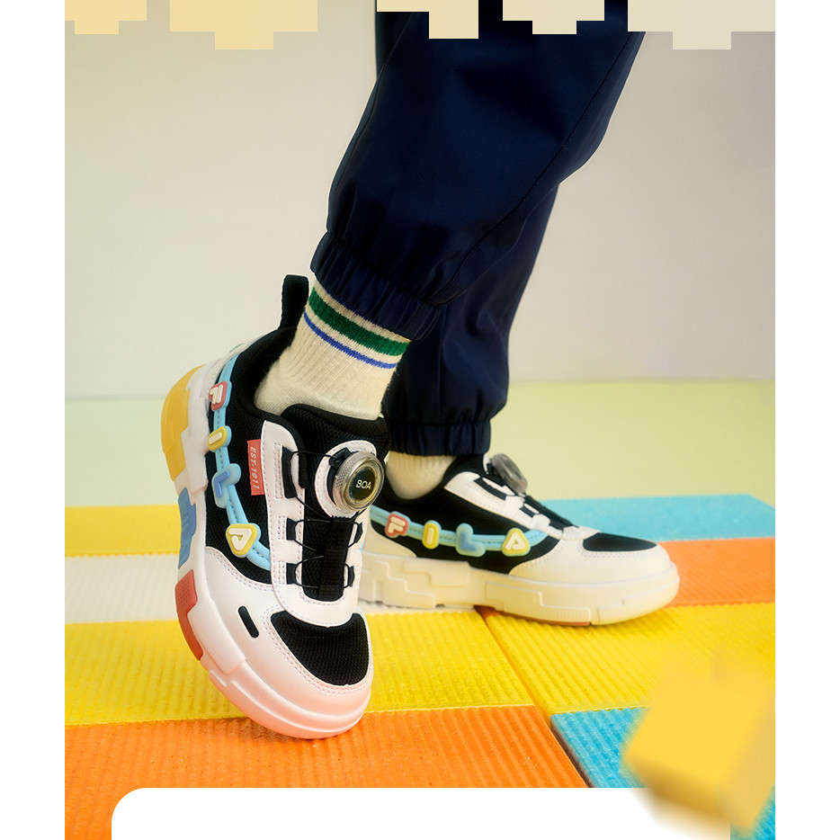 FILA KIDS PIXELS Boy's Light-up Shoes in Black / Blue