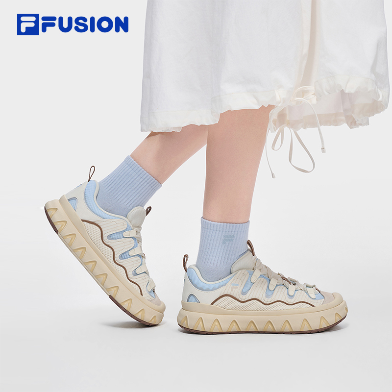 FILA FUSION Women Sneakers