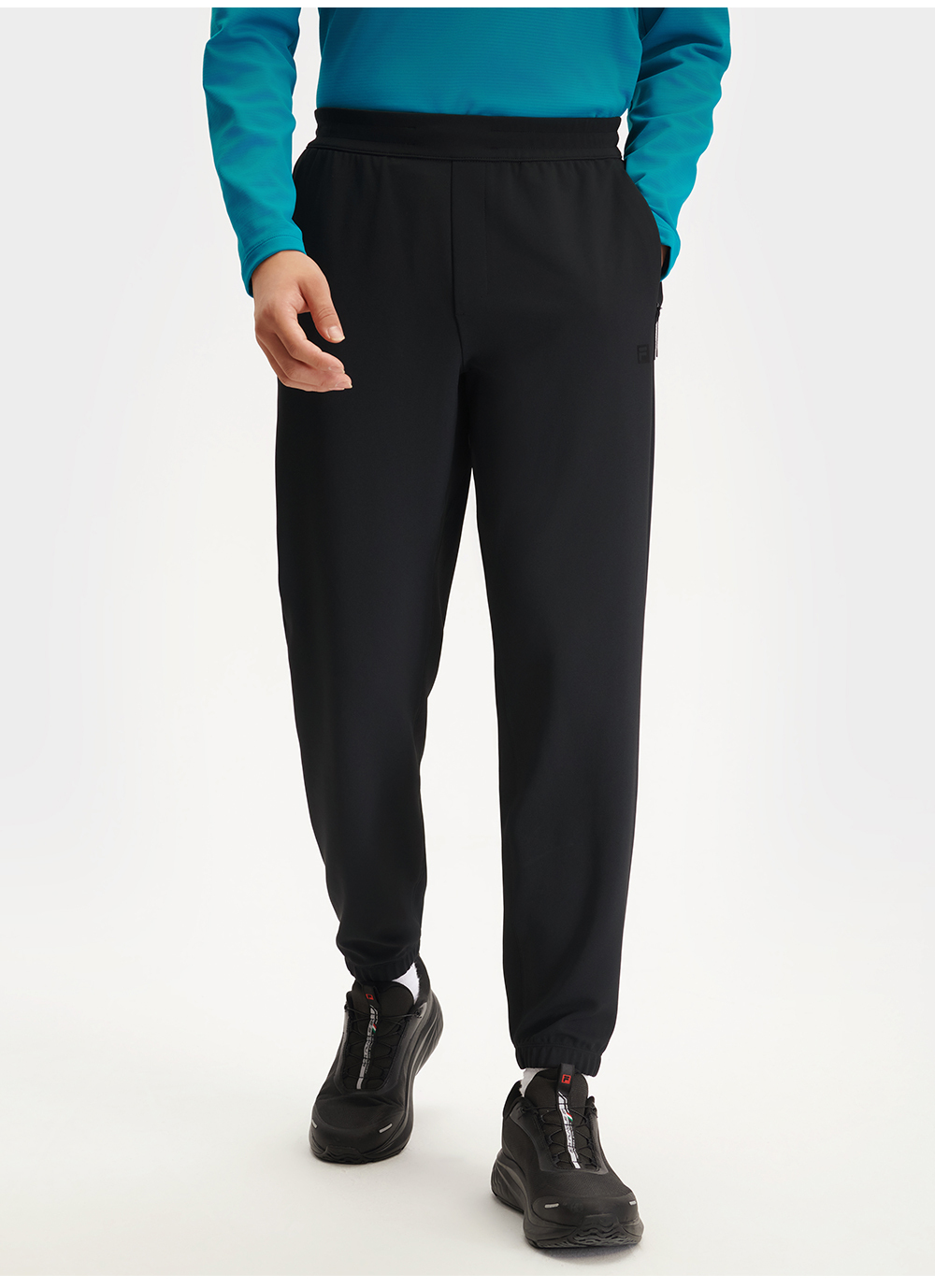 FILA CORE ATHLETICS A.P. (ALL PURPOSE) Men Knit Pants (Black / Navy)