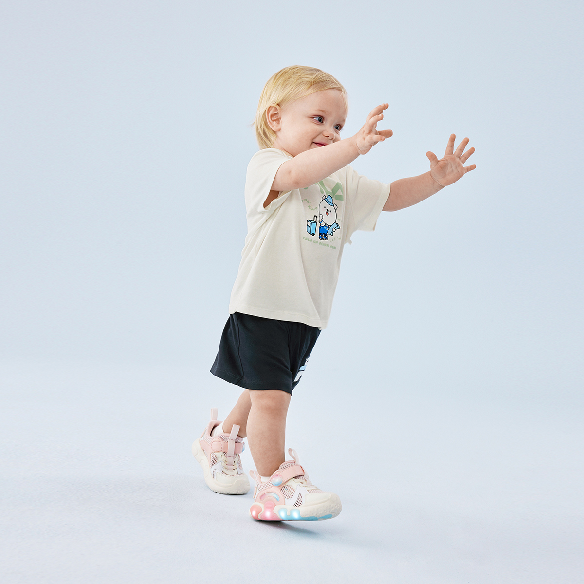 FILA KIDS HERITAGE JIGSAW Girls Light-Up Sneakers