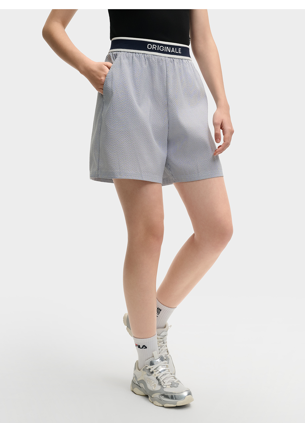 FILA CORE LIFESTYLE ORIGINALE DREAMS ON THE COURT Women Woven Shorts (White)