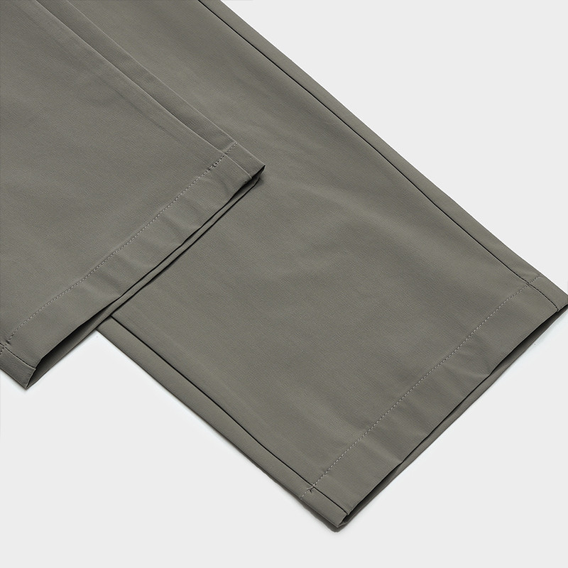 FILA CORE LIFESTYLE WHITE SPORTY & LUXURIOUS Men Woven Pants (Ash)