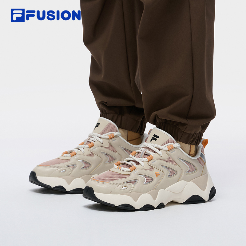 FILA FUSION SNEAKERS COMET II Men Sneakers (Black/White)