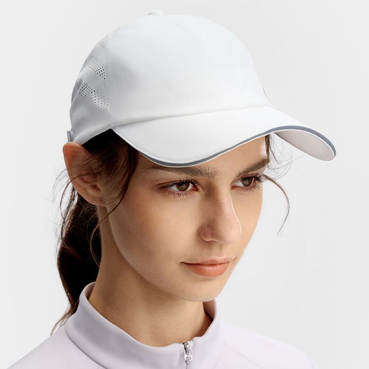 FILA CORE Women FITNESS Baseball Cap WHITE