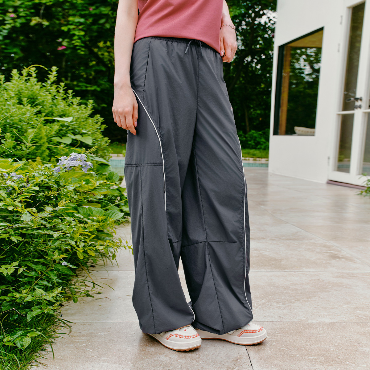 FILA X MOONGE WOMEN'S Woven Pants