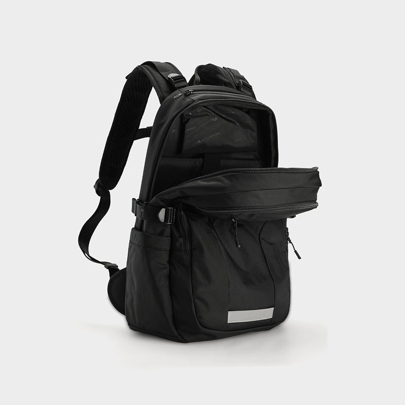 【FILA】 String Core Backpack /追跡付 FILA】 String Core Backpack /追跡付 (FILA/バックパック