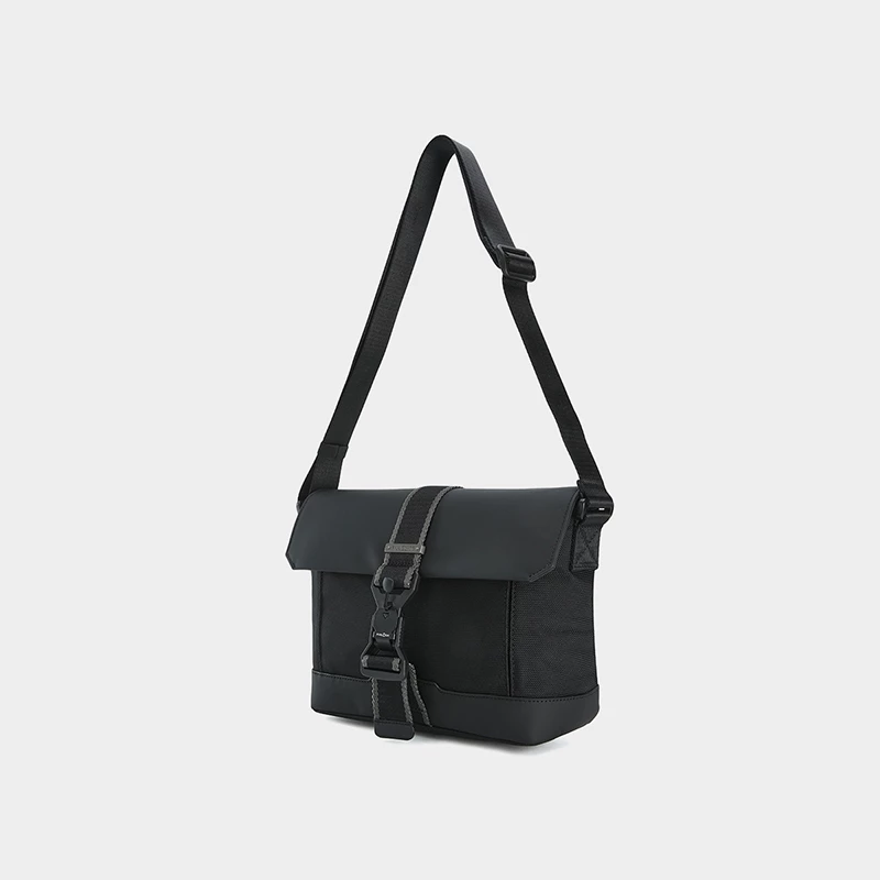 FILA CORE LIFESTYLE WHITE Crossbody Bag Men Crossbody Bag