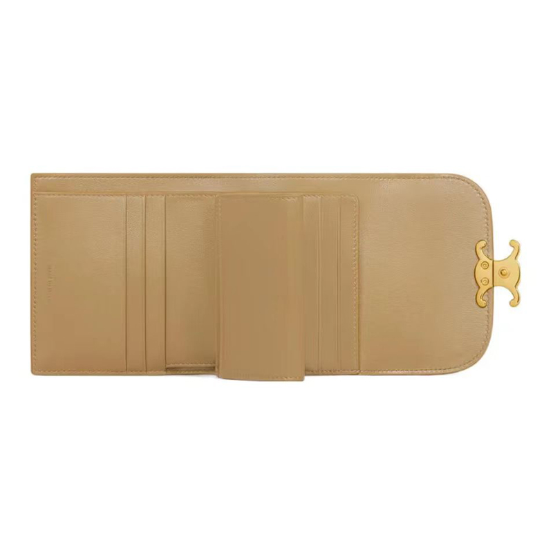 CELINE【入手困難】【財布】可愛い ★TRIOMPHE SMALL FLAP WALLET★【財布】