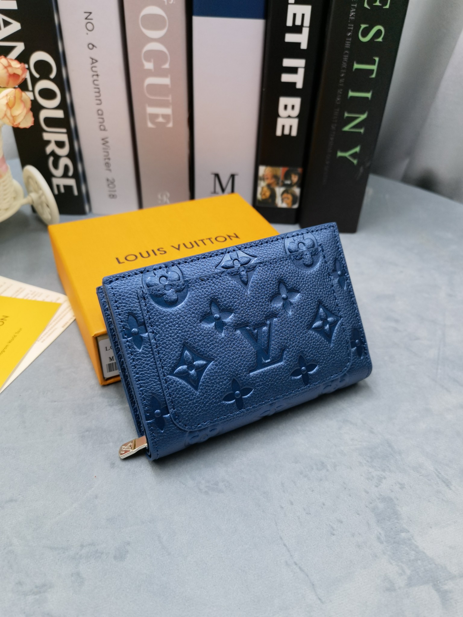 上品で大人可愛いミニ財布♪LV☆ポルトフォイユ クレア☆