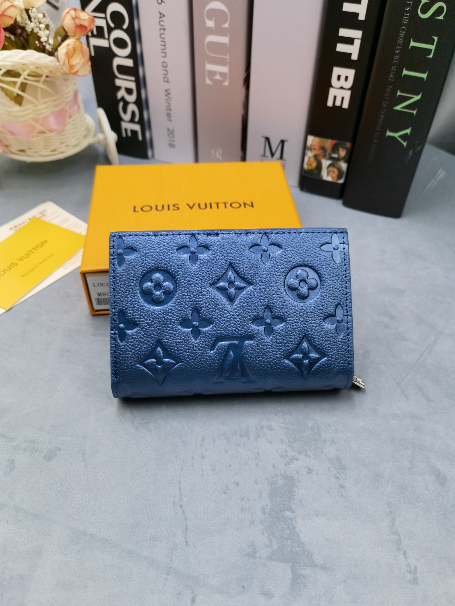 上品で大人可愛いミニ財布♪LV☆ポルトフォイユ クレア☆