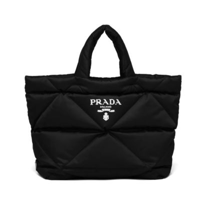 VERY雑誌掲載 PRADA 新作 パデッドRe Nylon トートバッグ-BUYMA