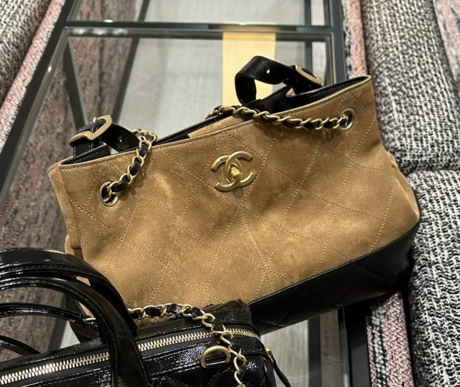 バイカラー★【CHANEL】ハンドバッグ2way AS5634-B20827-U1536