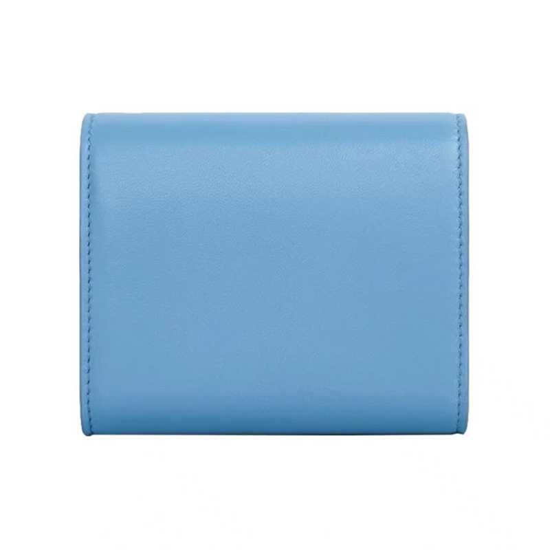 CELINE【入手困難】【財布】可愛い ★TRIOMPHE SMALL FLAP WALLET★【財布】