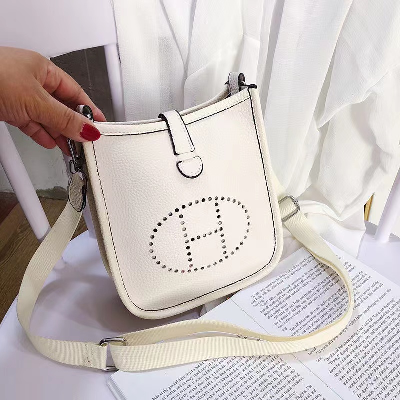 【大人気で入手困難】HERMES　☆EVELYNE 16★エヴリンTPM☆