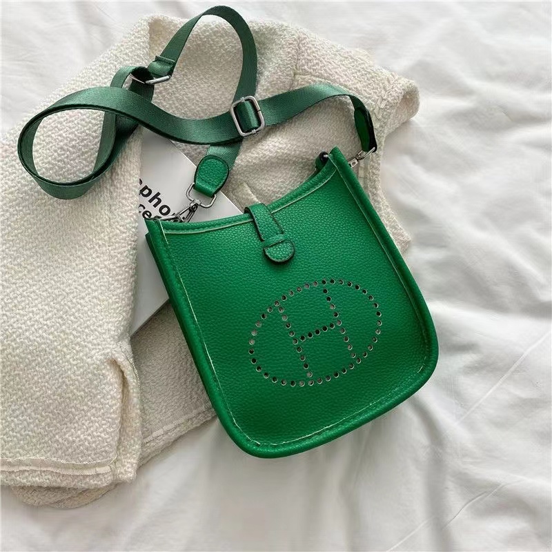 【大人気で入手困難】HERMES　☆EVELYNE 16★エヴリンTPM☆