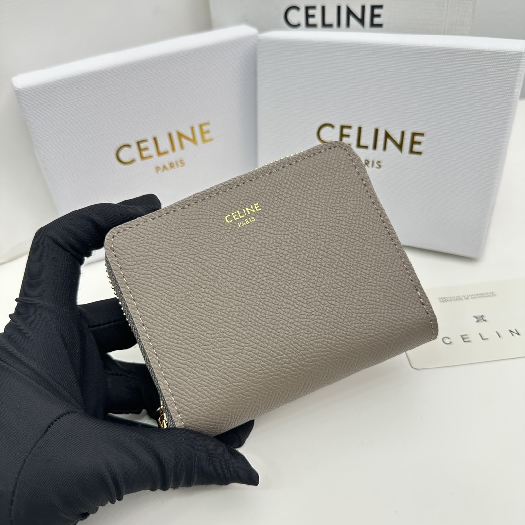 CELINE【入手困難】TRIOMPHE CUIRコンパクトファスナー財布 ★全色★